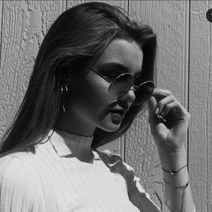 Meet your Posher, Shae